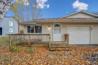 8225 Tamarack Trail, Eden Prairie, MN 55347