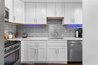 31319 The Old Rd Unit A, Castaic, CA 91384