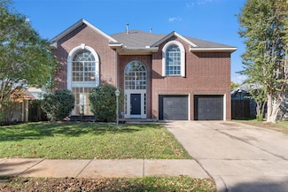 321 Parkview Dr, Hurst, TX 76053