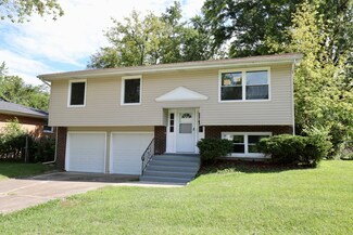 537 Circle Dr, University Park, IL 60484