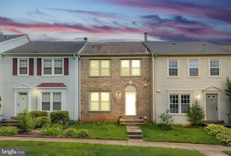 5547 Cabat Lake Ct, Fairfax, VA 22032