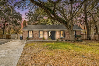 102 Beau Ct, Summerville, SC 29485