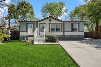 203 Arcadian Dr, Crosby, TX 77532