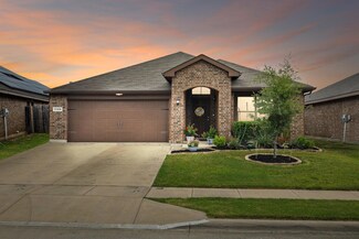 1128 Wellesbourne Ln, Fort Worth, TX 76134