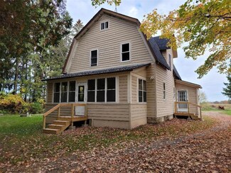 320 24th Ave, Cumberland, WI 54829