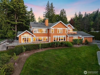 7944 NE 32nd St, Medina, WA 98039