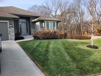 12680 N Peach Blossom Ct, Platte City, MO 64079