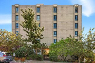 7 Highland Dr Unit 202, Seattle, WA 98109