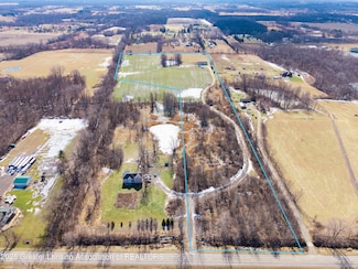9687 Mason Rd, Fowlerville, MI 48836