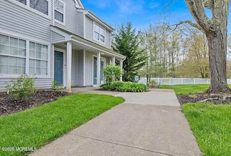 312 Towne Dr Unit 10-2, Manalapan, NJ 07726