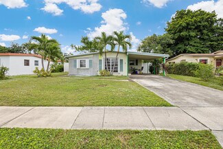 2750 NW 2nd St, Boynton Beach, FL 33435