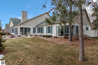 611 Meadow View Ln Unit 1, Elk Rapids, MI 49629