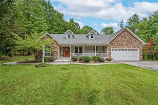 904 Stratford Rd, Ligonier, PA 15658