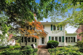 408 W Iowa St, Urbana, IL 61801