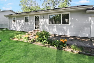 7714 Wallace St, Merrillville, IN 46410