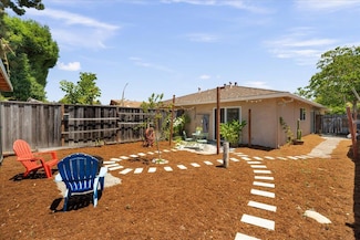 1783 Reinelt Ave, Santa Cruz, CA 95062