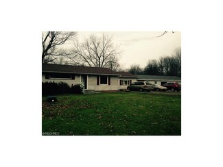 1046 W Ohio Ave, Sebring, OH 44672