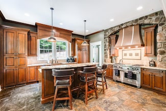 33 Donald Ross Trail, Hot Springs, VA 24445