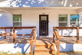 425 W Wright Blvd, Universal City, TX 78148
