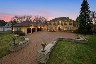 5920 Boulder Bridge Ln, Excelsior, MN 55331