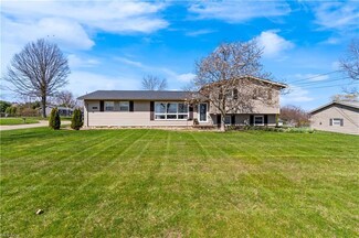 5685 Faircrest St SW, Canton, OH 44706