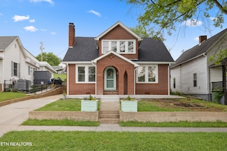 407 W 1st Ave, Lenoir City, TN 37771