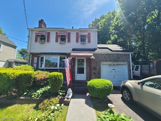 1067 Julia St, Teaneck, NJ 07666