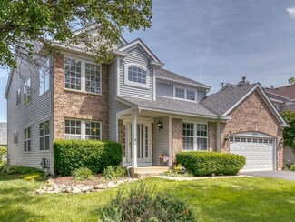 2520 Boddington Ln, Naperville, IL 60564