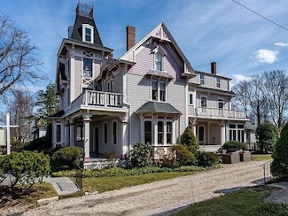 8 Jarves St, Sandwich, MA 02563