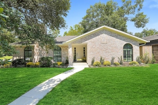 10726 Riverview Dr, Houston, TX 77042