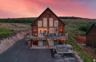 689 N Cambry Dr, Garden City, UT 84028