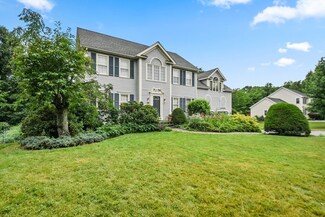 16 Rockwell Dr, Shrewsbury, MA 01545