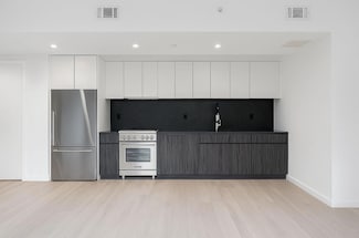 435 Tompkins Ave Unit 404, Brooklyn, NY 11216