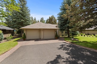 2697 NW Whitworth Way, Bend, OR 97701