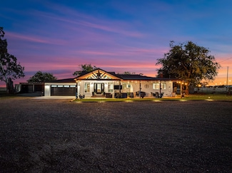 20050 Plains Dr, Red Bluff, CA 96080