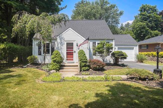 631 N Linden St, Marshall, MI 49068