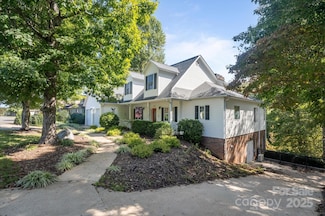 192 Lake Club Dr, Nebo, NC 28761