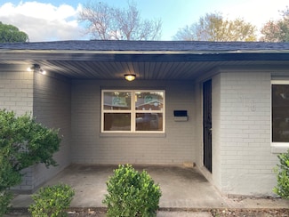 918 Twinbrooke Dr, Houston, TX 77088