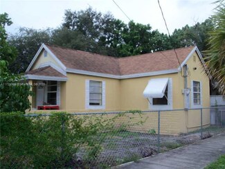 800 Phippen Waiters Rd, Dania, FL 33004