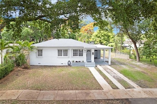 6120 NW 40th St, Virginia Gardens, FL 33166
