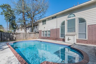 22915 Eastgate Village Dr, Spring, TX 77373
