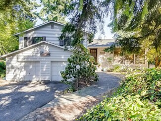 12542 12th Ave NE, Seattle, WA 98125
