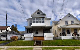 3 Hawk St, Amsterdam, NY 12010