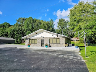 591 Main St, Palmer, TN 37365