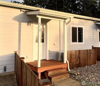 518 Dolphin Ave NE, Ocean Shores, WA 98569