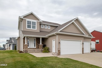 1218 Salmon St, Bismarck, ND 58503