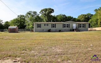 7687 Knoxville Rd, Lizella, GA 31052