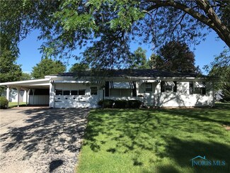 306 N Summit St, Edon, OH 43518