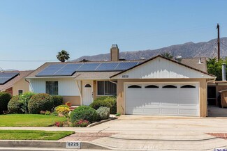 8225 Hillrose St, Sunland, CA 91040