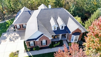 519 Woodcliff Heights Dr, Ballwin, MO 63011
